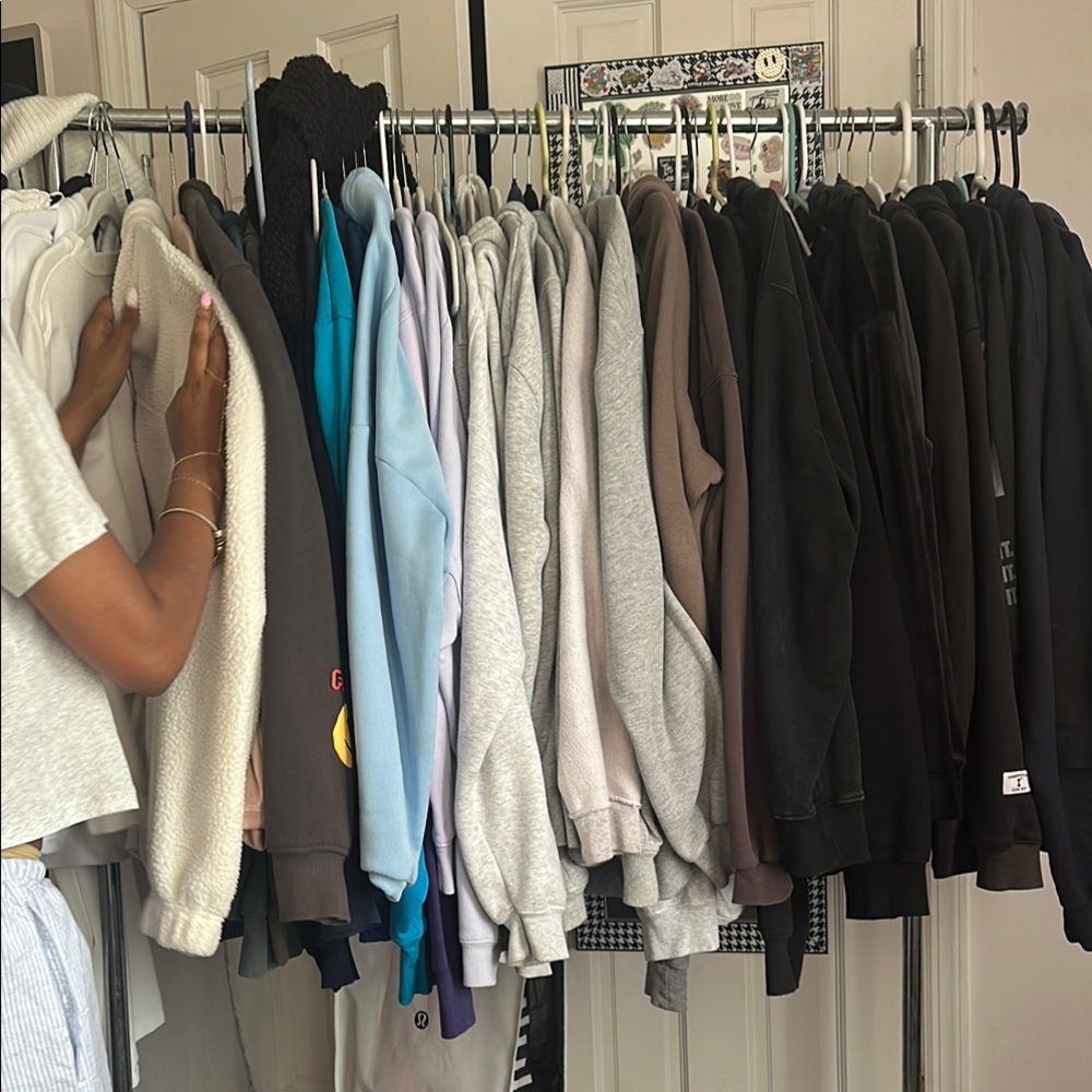 30+ Assorted Cozy Sweatshirts!!!!! Make an offer.